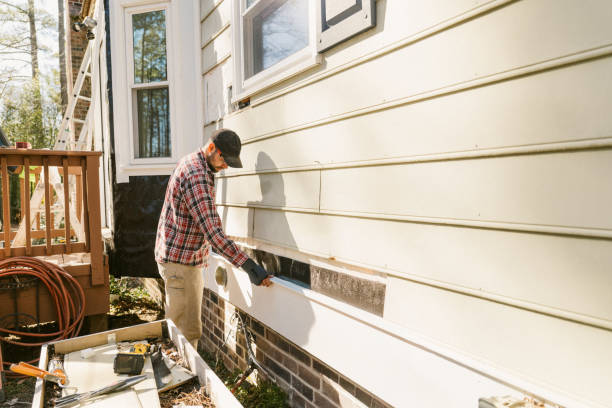Trusted Emergency Siding Repair service in Canton, IL - Creative Siding